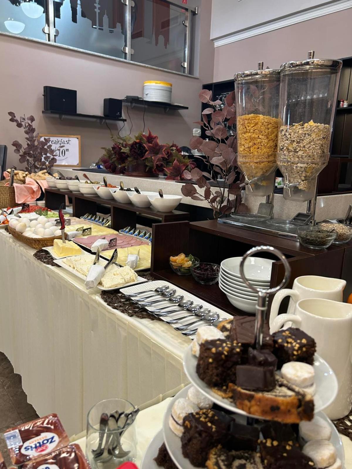סקופיה Hotel Hamburg מראה חיצוני תמונה