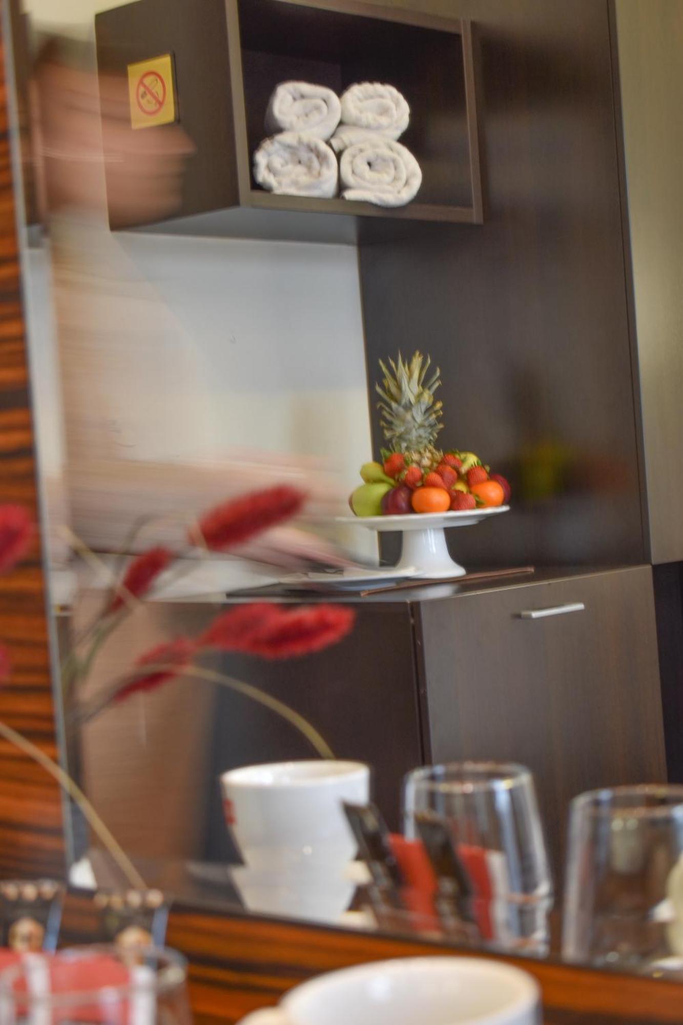 סקופיה Hotel Hamburg חדר תמונה